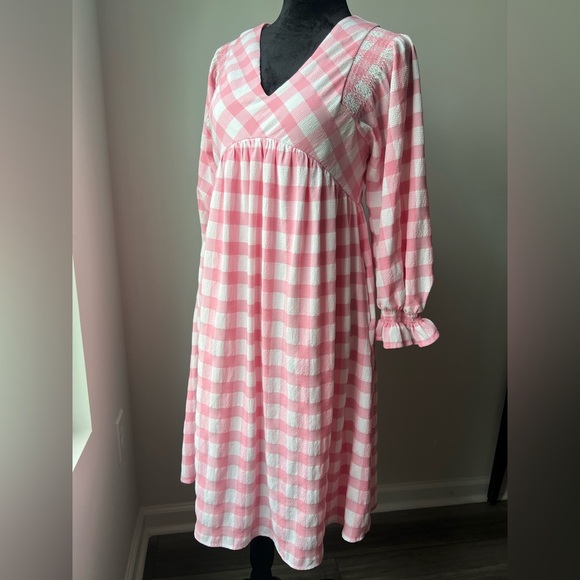 Entro All Mine Pink and White Midi Dress - Picture 2 of 11